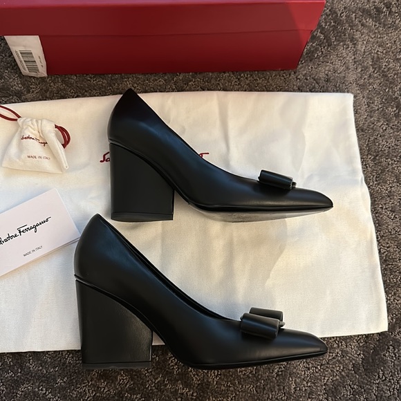 SALVATOR FERRAGAMO VIVA 85 HEELS - SIZE 5 - Picture 3 of 8